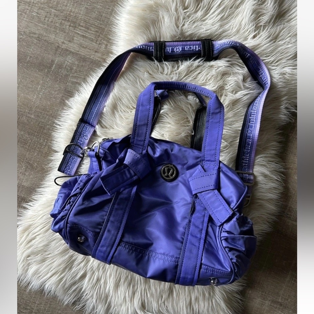Lululemon DTB Duffel Bag Purple Carry On Gym Travel Weekender Colorful Rare MINT - Picture 3 of 11
